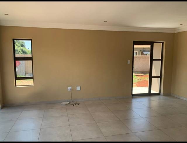 3 BEDROOM HOUSE FOR SALE IN HENLEY ON KLIP